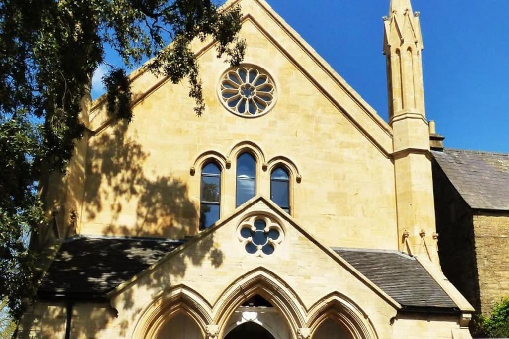Cotswold Chapel, Sleeps Up To 5 In Kingsize Beds Apartment Chipping Norton Exterior photo