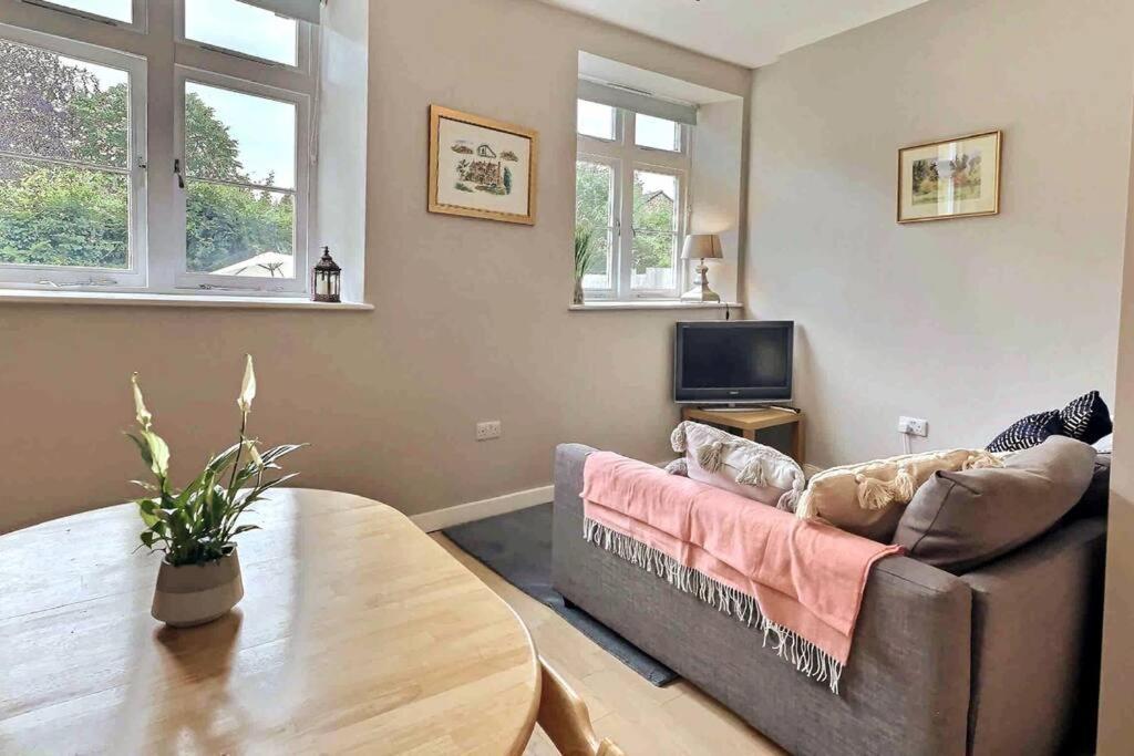 Cotswold Chapel, Sleeps Up To 5 In Kingsize Beds Apartment Chipping Norton Exterior photo